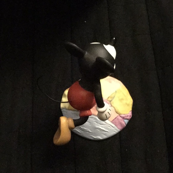 Mickey - Picture 3 of 4